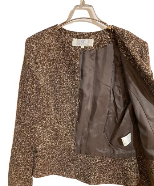GIVENCHY（ジバンシィ）GIVENCHY (ジバンシィ) ビジューボタンノーカラージャケット ブラウン サイズ:14の古着・服飾アイテム