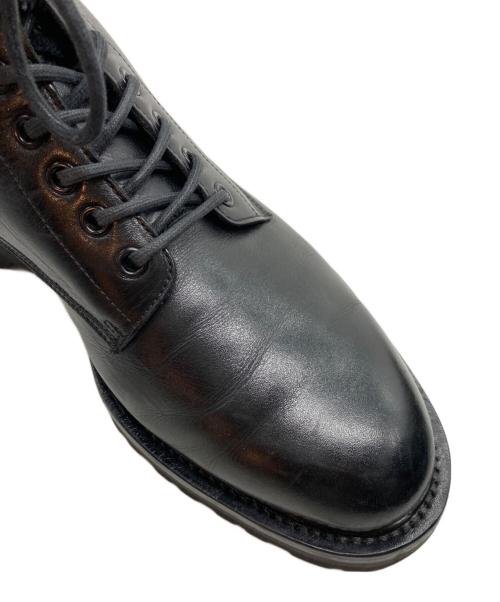 W.H（ダブルエイチ）W.H (ダブルエイチ) フンシャルカーフレザー サイドジップ コンバットブーツ ブラック サイズ:7の古着・服飾アイテム