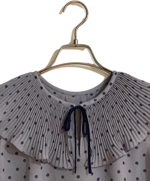 ANAYI（アナイ）ANAYI (アナイ) ハートドットプリントプリーツエリ ブラウス ブルー サイズ:Mの古着・服飾アイテム