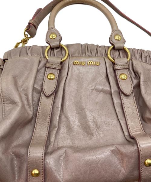 MIU MIU（ミュウミュウ）MIU MIU (ミュウミュウ) レザーギャザーバッグ ピンクの古着・服飾アイテム