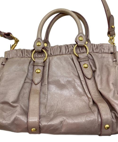 MIU MIU（ミュウミュウ）MIU MIU (ミュウミュウ) レザーギャザーバッグ ピンクの古着・服飾アイテム