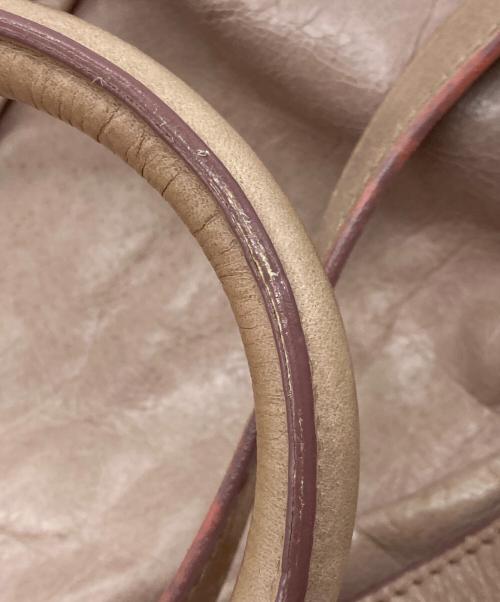 MIU MIU（ミュウミュウ）MIU MIU (ミュウミュウ) レザーギャザーバッグ ピンクの古着・服飾アイテム