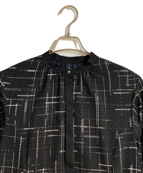 23区（ニジュウサンク）23区 (ニジュウサンク) モノクロトーンプリント ワンピース ブラック サイズ:Mの古着・服飾アイテム