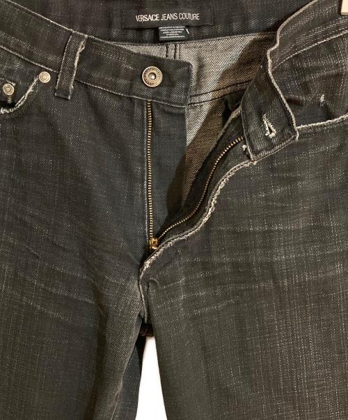 VERSACE JEANS COUTURE（ヴェルサーチ ジーンズクチュール）VERSACE JEANS COUTURE (ヴェルサーチ ジーンズクチュール) スタッズデニムパンツ ブラック サイズ:不明の古着・服飾アイテム