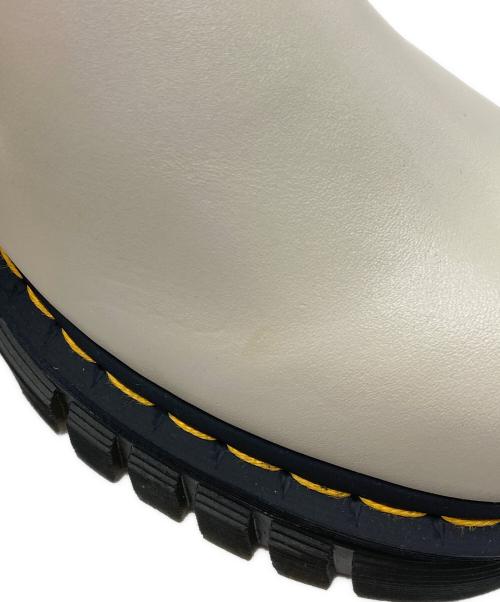Dr.Martens（ドクターマーチン）Dr.Martens (ドクターマーチン) AUDRICK CHELSEA アイボリー サイズ:UK7の古着・服飾アイテム