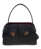 Ferragamoフェラガモ）の古着「HUGソフトワンショルダーバッグ M」｜ブラック