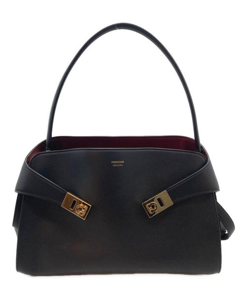 Ferragamo（フェラガモ）Ferragamo (フェラガモ) HUGソフトワンショルダーバッグ M ブラックの古着・服飾アイテム