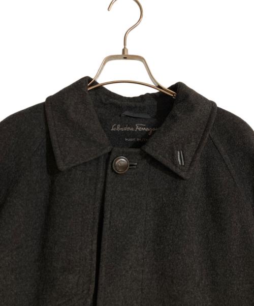 Salvatore Ferragamo（サルヴァトーレ フェラガモ）Salvatore Ferragamo (サルヴァトーレ フェラガモ) ガンパッチウールロングコート グレー サイズ:不明の古着・服飾アイテム