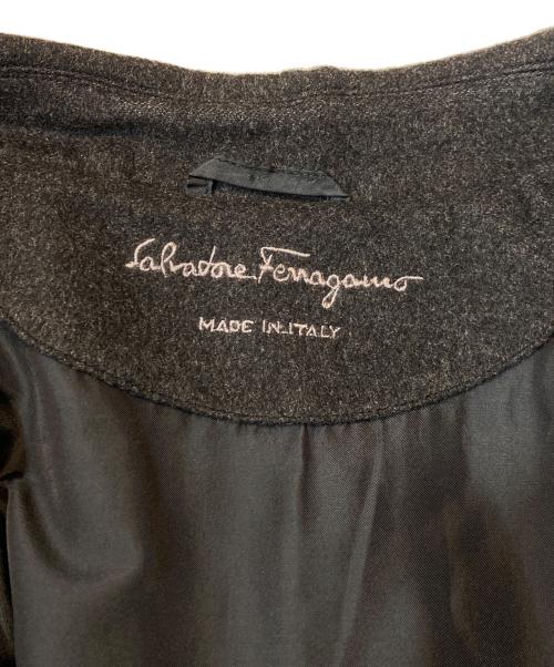 Salvatore Ferragamo（サルヴァトーレ フェラガモ）Salvatore Ferragamo (サルヴァトーレ フェラガモ) ガンパッチウールロングコート グレー サイズ:不明の古着・服飾アイテム