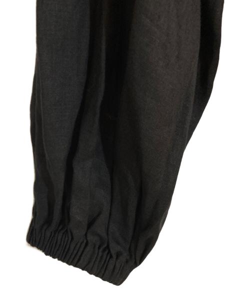 VERMEIL par iena（ヴェルメイユ パー イエナ）VERMEIL par iena (ヴェルメイユ パー イエナ) リネン オフショルダーブラウス ブラック サイズ:FREE 未使用品の古着・服飾アイテム