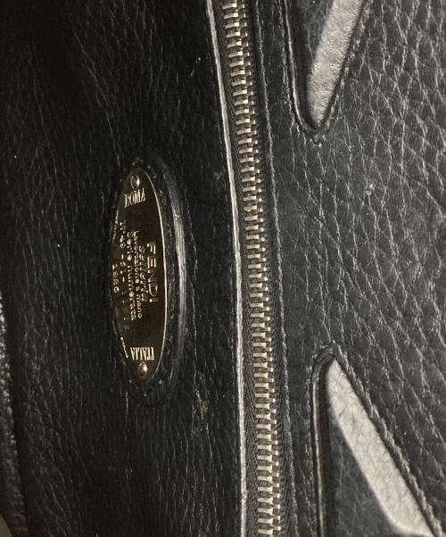 FENDI（フェンディ）FENDI (フェンディ) セレリア バグズバッグ ミニ ピーカブー フィット ブラックの古着・服飾アイテム