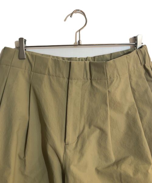 HELLY HANSEN（ヘリーハンセン）HELLY HANSEN (ヘリーハンセン) ストーレンツータックパンツ ベージュ サイズ:Ｌの古着・服飾アイテム