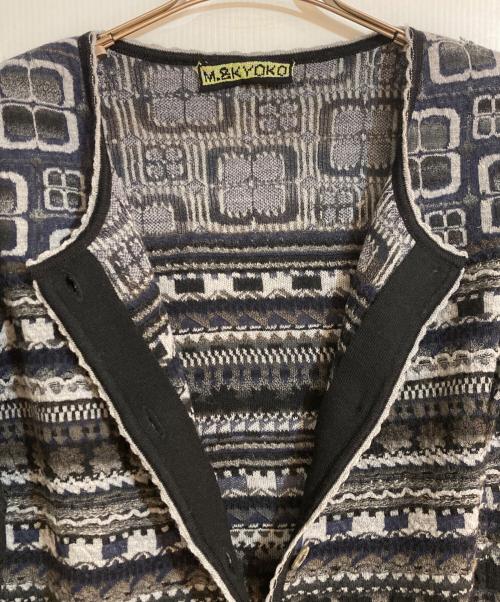 M.&KYOKO（エムアンドキョウコ）M.&KYOKO (エムアンドキョウコ) ジャガードニットカーディガン グレー サイズ:２の古着・服飾アイテム