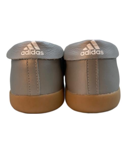 adidas（アディダス）adidas (アディダス) Taekwondo Mei Ballet（テコンドーメイバレイ） シルバー サイズ:24.5㎝の古着・服飾アイテム