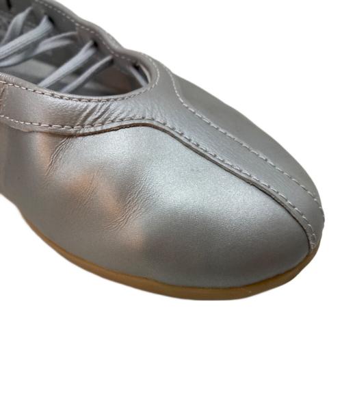 adidas（アディダス）adidas (アディダス) Taekwondo Mei Ballet（テコンドーメイバレイ） シルバー サイズ:24.5㎝の古着・服飾アイテム