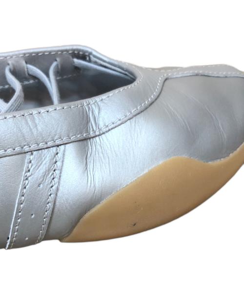 adidas（アディダス）adidas (アディダス) Taekwondo Mei Ballet（テコンドーメイバレイ） シルバー サイズ:24.5㎝の古着・服飾アイテム