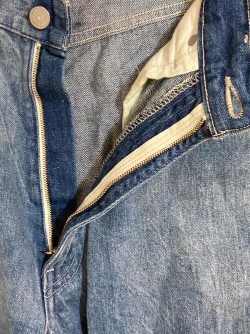 AURALEE（オーラリー）AURALEE (オーラリー) SELVEDGE FADED LIGHT DENIM PANTS インディゴ サイズ:3の古着・服飾アイテム