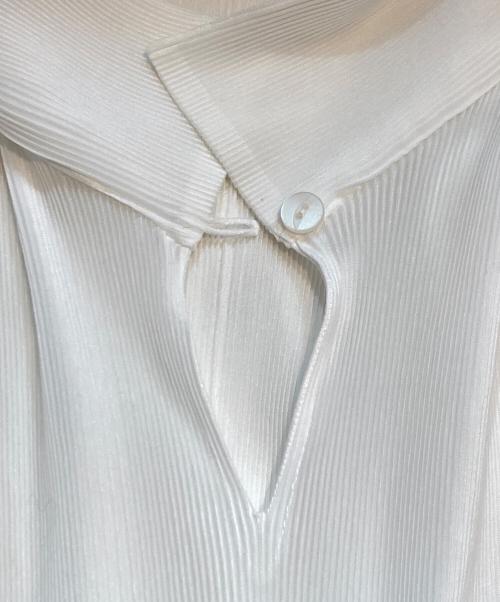 PLEATS PLEASE（プリーツプリーズ）PLEATS PLEASE (プリーツプリーズ) プリーツポロシャツ ホワイト サイズ:不明の古着・服飾アイテム