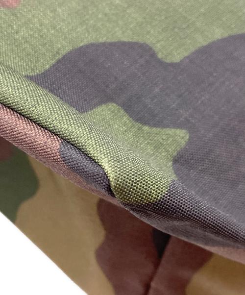 Herve Chapelier（エルベシャプリエ）Herve Chapelier (エルベシャプリエ) 迷彩柄舟型トートバッグ グリーンの古着・服飾アイテム