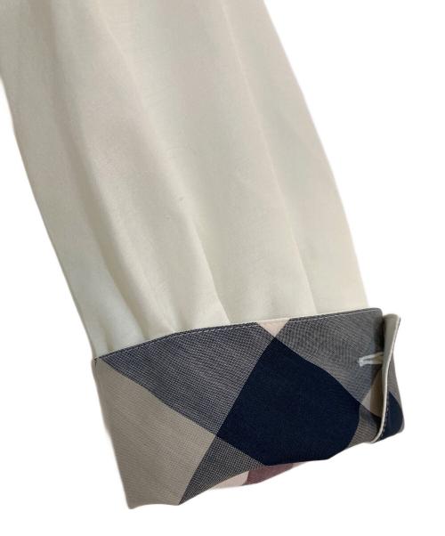 BLUE LABEL CRESTBRIDGE（ブルーレーベルクレストブリッジ）BLUE LABEL CRESTBRIDGE (ブルーレーベルクレストブリッジ) ライトタンブラーブロードブラウス ホワイト サイズ:38の古着・服飾アイテム