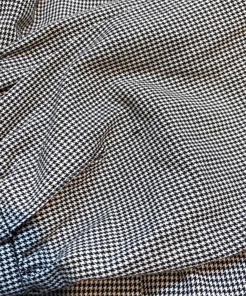 Jocomomola（ホコモモラ）Jocomomola (ホコモモラ) 千鳥チェック フラワー刺繍シャツワンピース グレー サイズ:40の古着・服飾アイテム