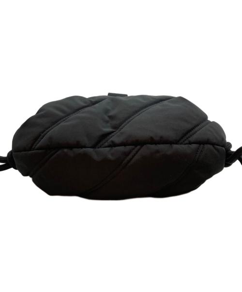 GANNI（ガニー）Ganni (ガニー) Quilted Recycled Tech Small Duffle Bag ブラックの古着・服飾アイテム