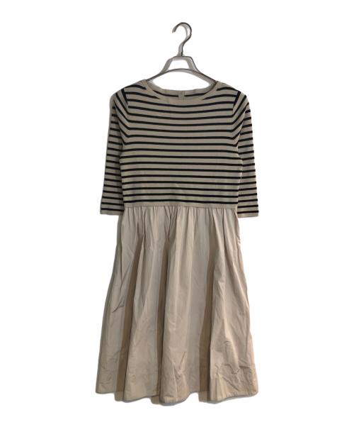 23区（ニジュウサンク）23区 (ニジュウサンク) ハイカウントライトタフタ ドッキング ワンピース ベージュ サイズ:44の古着・服飾アイテム