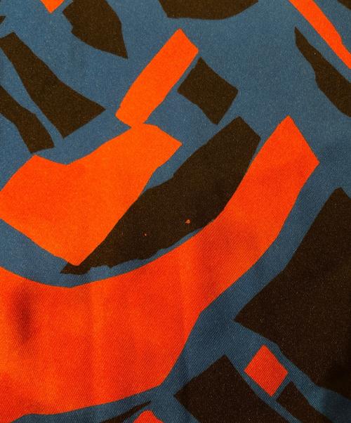 allureville（アルアバイル）allureville (アルアバイル) ブロックキカプリントフレアスカート ブルー サイズ:SIZE2の古着・服飾アイテム