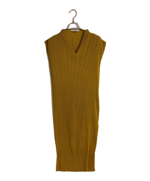 ADOLFO DOMINGUEZ（アドルフォ ドミンゲス）ADOLFO DOMINGUEZ (アドルフォ ドミンゲス) プリーツノースリーブワンピース イエロー サイズ:XSの古着・服飾アイテム