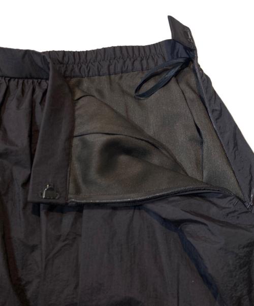 23区（ニジュウサンク）23区 (ニジュウサンク) ナイロンコットンポプリン スカート ブラウン サイズ:Sの古着・服飾アイテム