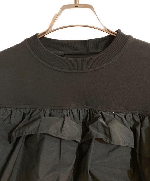 RED VALENTINO（レッドヴァレンティノ）RED VALENTINO (レッドヴァレンティノ) Ruffled Detail Topクルーネックスウェット ブラック サイズ:XSの古着・服飾アイテム