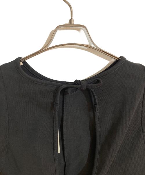 Calvin Klein Jeans（カルバンクラインジーンズ）Calvin Klein Jeans (カルバンクラインジーンズ) クロップドボクシーファッションTシャツ ブラック サイズ:S 未使用品の古着・服飾アイテム