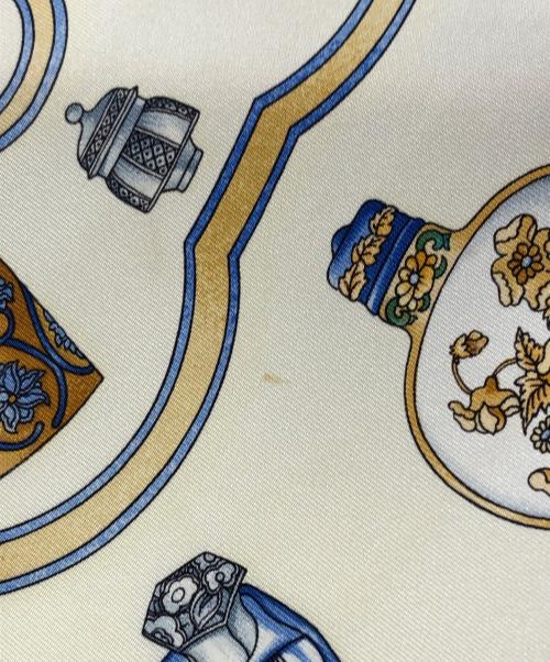 HERMES（エルメス）HERMES (エルメス) カレ90 pourvu qu'on ait l'ivresse アイボリーの古着・服飾アイテム