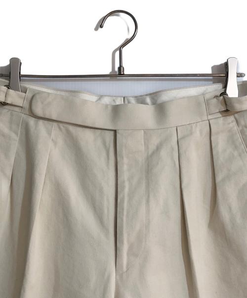 BRITISH MADE（ブリティッシュメイド）british made (ブリティッシュメイド) 2プリーツオフィサーパンツ アイボリー サイズ:Lの古着・服飾アイテム