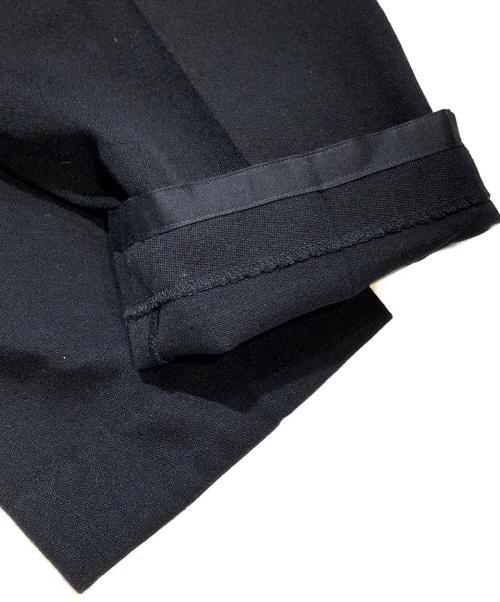 Essay（エッセイ）Essay (エッセイ) 3 TUCKED SLACKS ブラック サイズ:２ 未使用品の古着・服飾アイテム