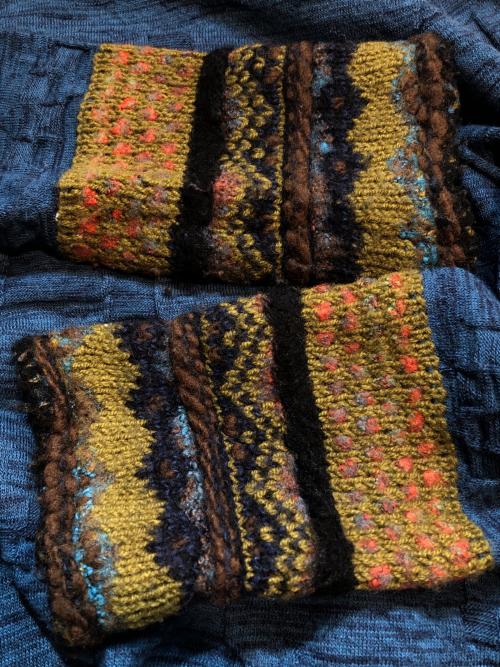 M.&KYOKO（エムアンドキョウコ）M.&KYOKO (エムアンドキョウコ) コラージュスリーブハイネックニット ブルー サイズ:FREEの古着・服飾アイテム