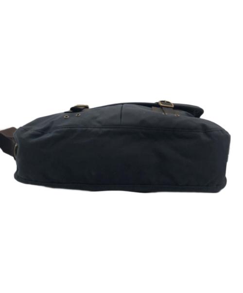 Barbour（バブアー）Barbour (バブアー) Tarras ワックス レザー トリム ショルダーバッグ ネイビーの古着・服飾アイテム