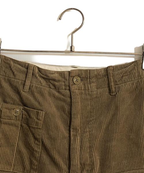 Engineered Garments（エンジニアドガーメンツ）Engineered Garments (エンジニアードガーメンツ) BDU 3/4 Shorts Corduroy/ショーツコーデュロイ ベージュ サイズ:XSの古着・服飾アイテム