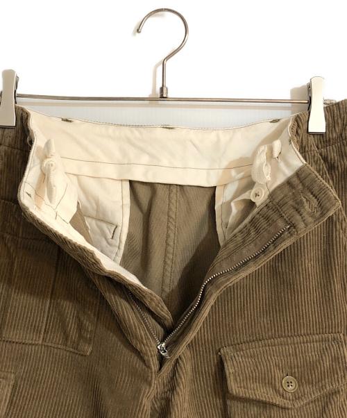 Engineered Garments（エンジニアドガーメンツ）Engineered Garments (エンジニアードガーメンツ) BDU 3/4 Shorts Corduroy/ショーツコーデュロイ ベージュ サイズ:XSの古着・服飾アイテム