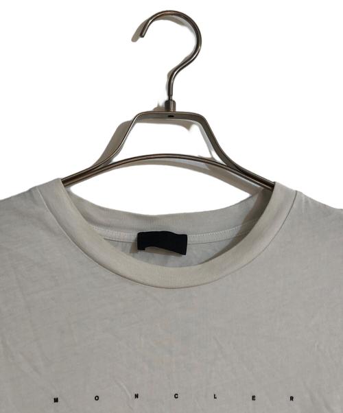 MONCLER（モンクレール）MONCLER (モンクレール) シリコンワッペンTシャツ ホワイト サイズ:Mの古着・服飾アイテム