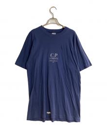 C.P COMPANY（シーピーカンパニー）の古着「プリントカットソー」｜ネイビー