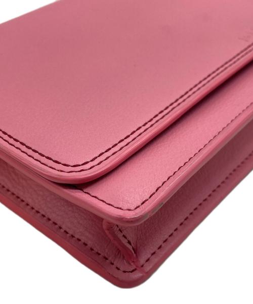 J&M DAVIDSON（ジェイ＆エム デヴィッドソン）J&M DAVIDSON (ジェイ＆エム デヴィッドソン) E/W CROSSBODY WALLET ピンクの古着・服飾アイテム