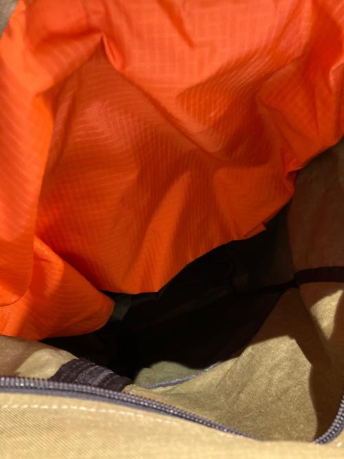 VAGA（バガ）VAGA (バガ) ステルスバッグパック オリーブの古着・服飾アイテム