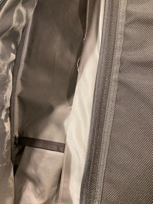 VAGA（バガ）VAGA (バガ) ステルスバッグパック オリーブの古着・服飾アイテム