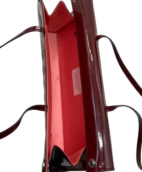 CHANEL（シャネル）CHANEL (シャネル) エナメルバッグ レッドの古着・服飾アイテム