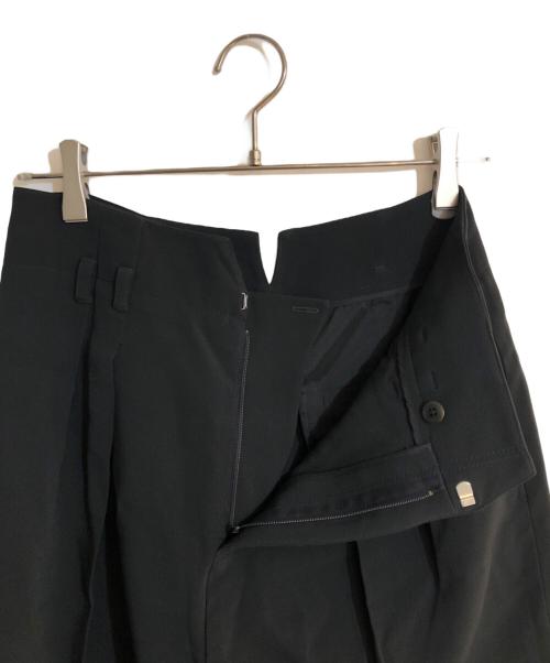 RED VALENTINO（レッドヴァレンティノ）RED VALENTINO (レッドヴァレンティノ) 2タックワイドパンツ ブラック サイズ:42 未使用品の古着・服飾アイテム