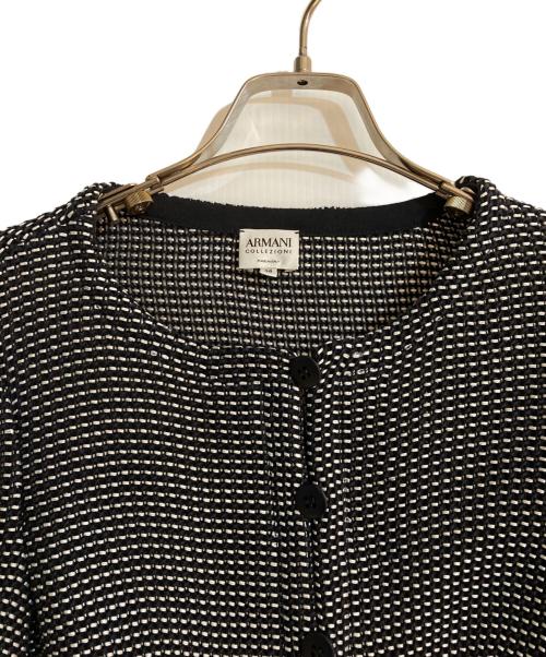 ARMANI COLLEZIONI（アルマーニ コレツィオーニ）ARMANI COLLEZIONI (アルマーニ コレツィオーニ) ノーカラーニットジャケット グレー サイズ:Mの古着・服飾アイテム