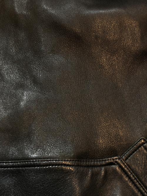 GIANNI VERSACE（ジャンニ・ヴェルサーチ）GIANNI VERSACE (ジャンニ・ヴェルサーチ) オールドレザートグルハーフコート ブラック サイズ:48の古着・服飾アイテム