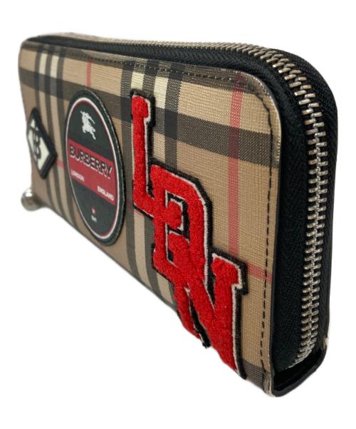 BURBERRY LONDON ENGLAND（バーバリー ロンドン イングランド）BURBERRY LONDON ENGLAND (バーバリー ロンドン イングランド) ノバチェックアップリケラウンドジップウォレット ブラウンの古着・服飾アイテム