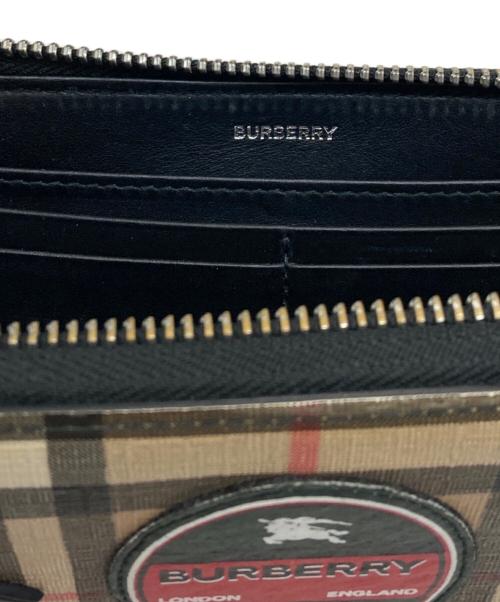 BURBERRY LONDON ENGLAND（バーバリー ロンドン イングランド）BURBERRY LONDON ENGLAND (バーバリー ロンドン イングランド) ノバチェックアップリケラウンドジップウォレット ブラウンの古着・服飾アイテム